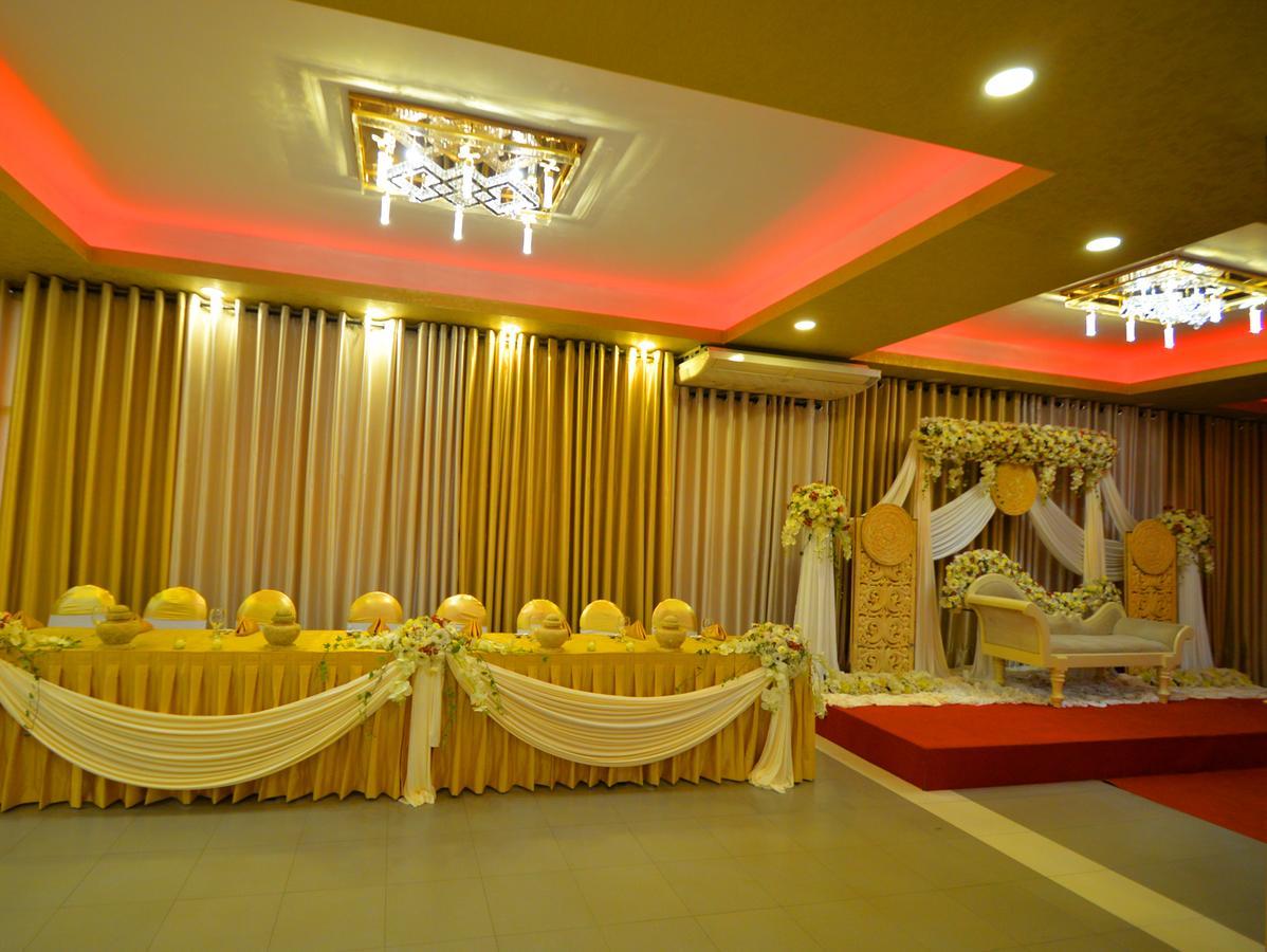 Capitalcity Hotel Бадулла Екстер'єр фото