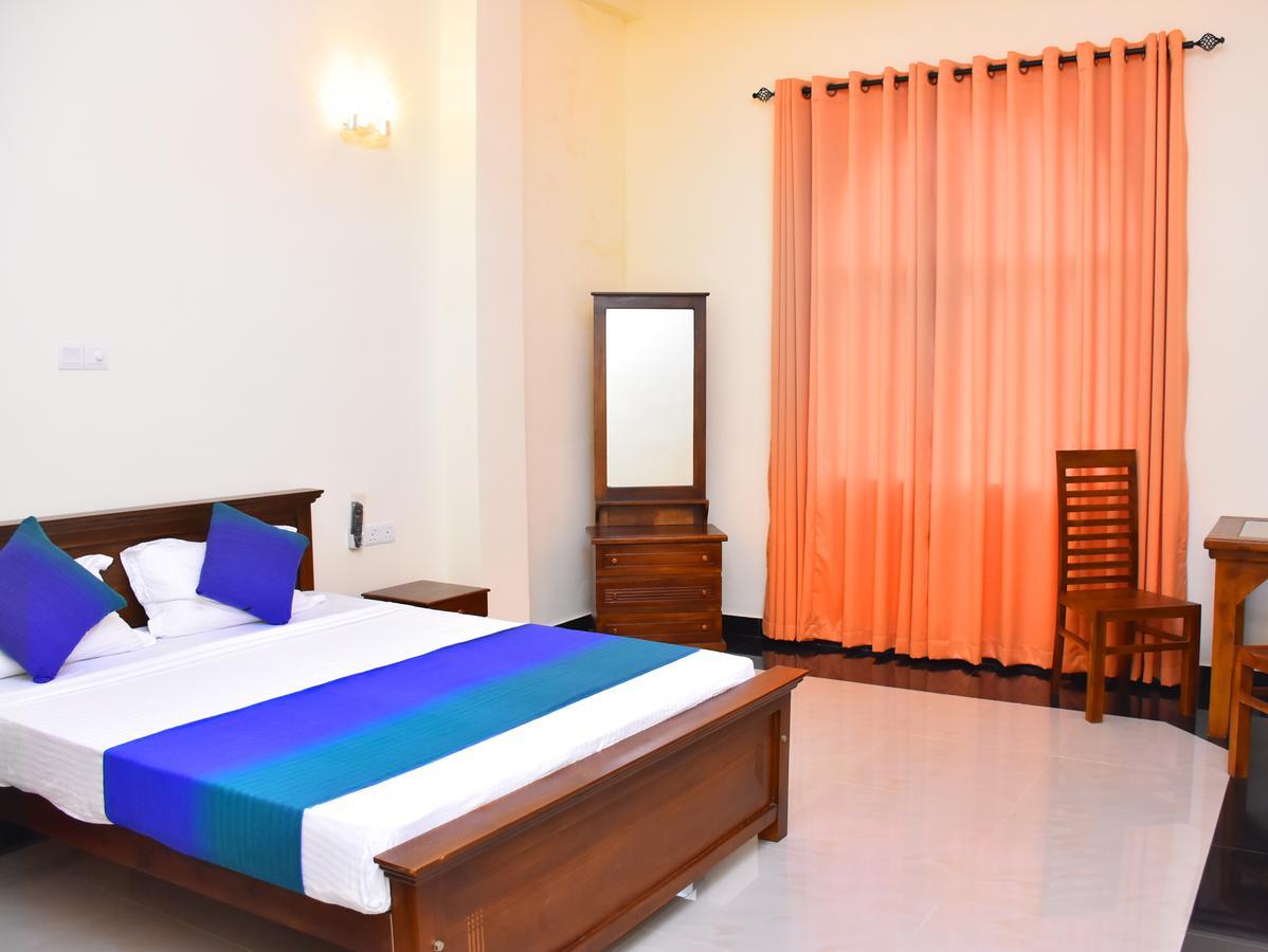 Capitalcity Hotel Бадулла Екстер'єр фото