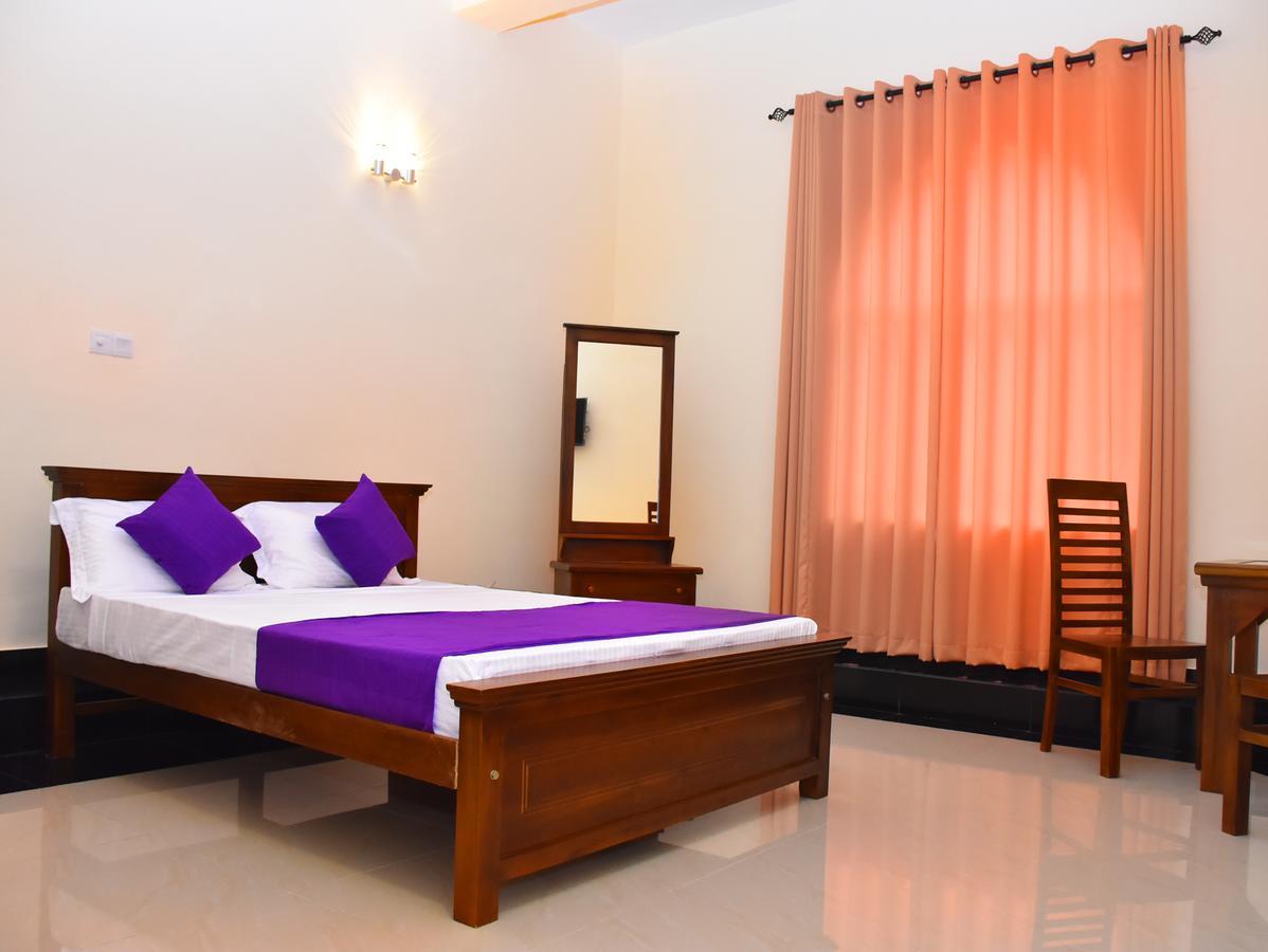 Capitalcity Hotel Бадулла Екстер'єр фото