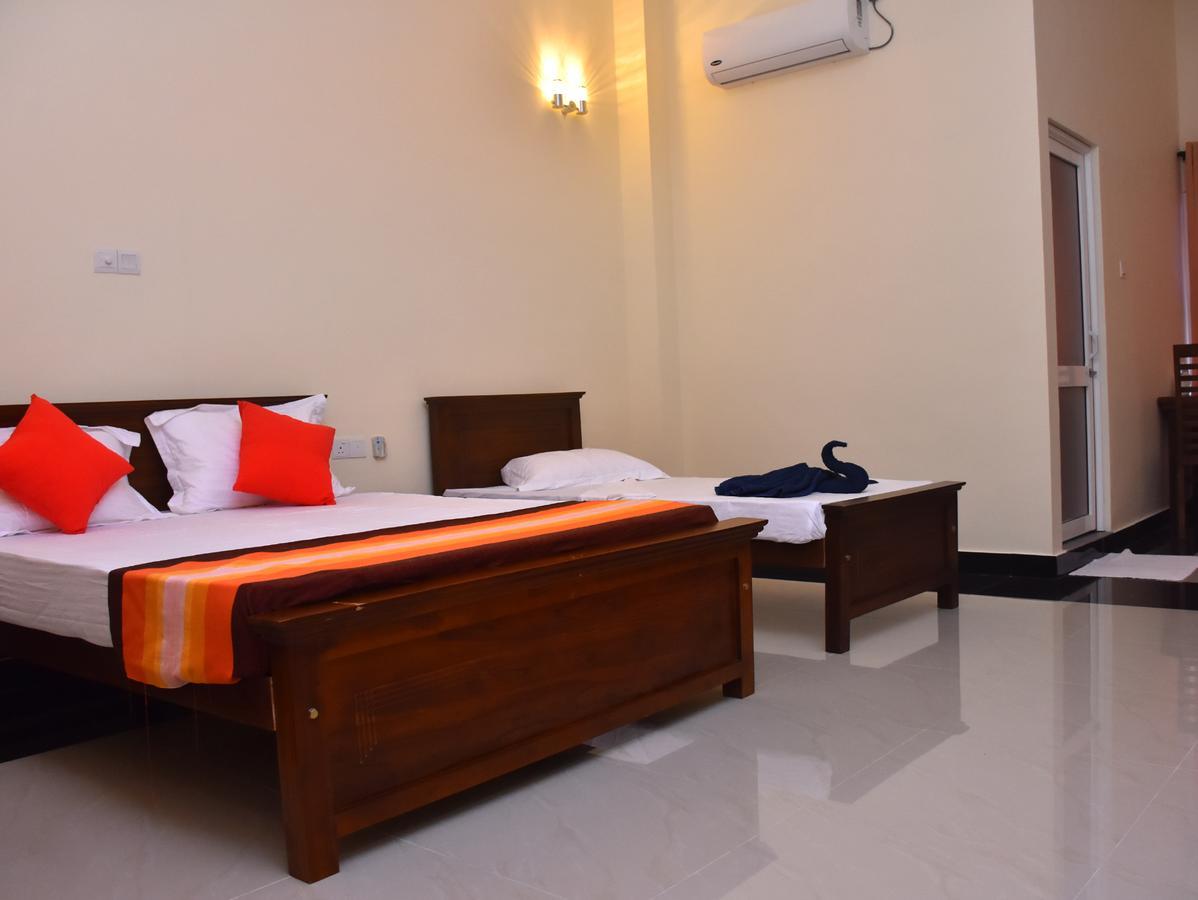 Capitalcity Hotel Бадулла Екстер'єр фото