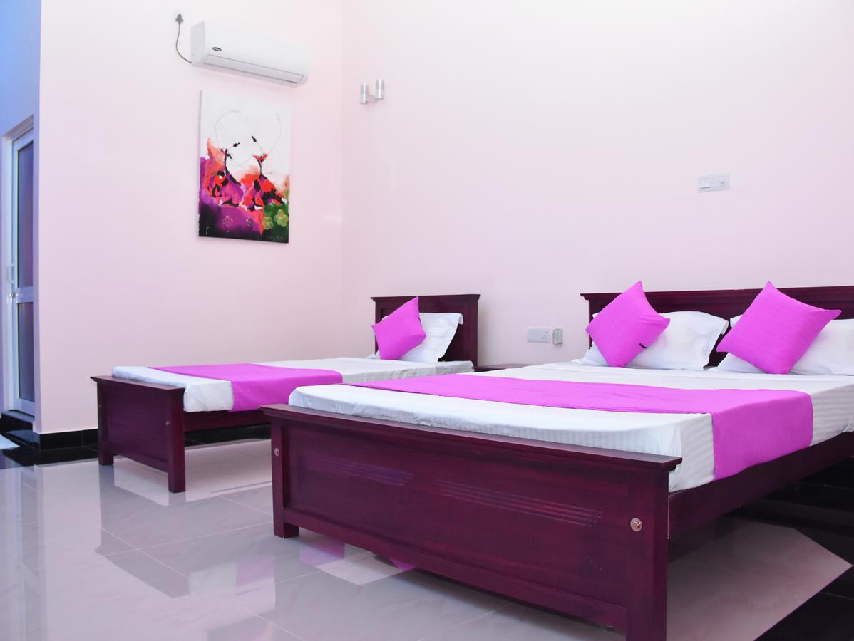 Capitalcity Hotel Бадулла Екстер'єр фото