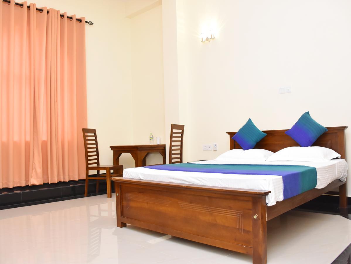 Capitalcity Hotel Бадулла Екстер'єр фото